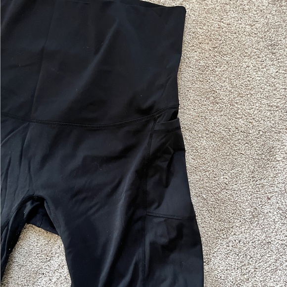 2 pairs of Maternity Black Shorts with Pocket - Picture 3 of 10